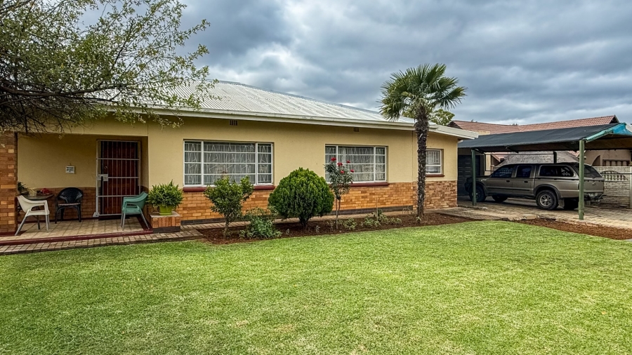 3 Bedroom Property for Sale in Wilkoppies North West